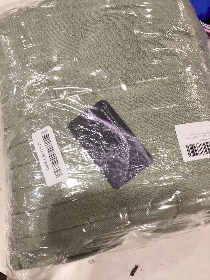 Condition photo showing Good Condition for redkiss 2 pack 100% cotton thick extra large bath towels 35 x 70 inches, quick dry, ultra soft & highly absorbent green bathroom towel sets for bathroom, gym, spa, pool & hotel green set of 2
