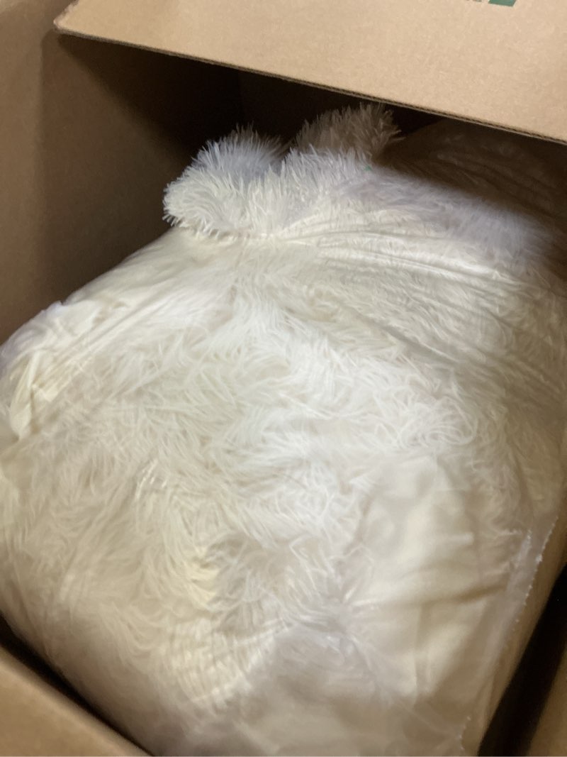 Condition photo showing Good Condition for Furry Beige Comforter Cover King Set, Soft Plush Shaggy Beige Bedding King Set 3 Pieces (1 Fuzzy Duvet Cover + 2 Faux Fur Pillow Cases) Fluffy Bed Set, Zipper Closure Beige King