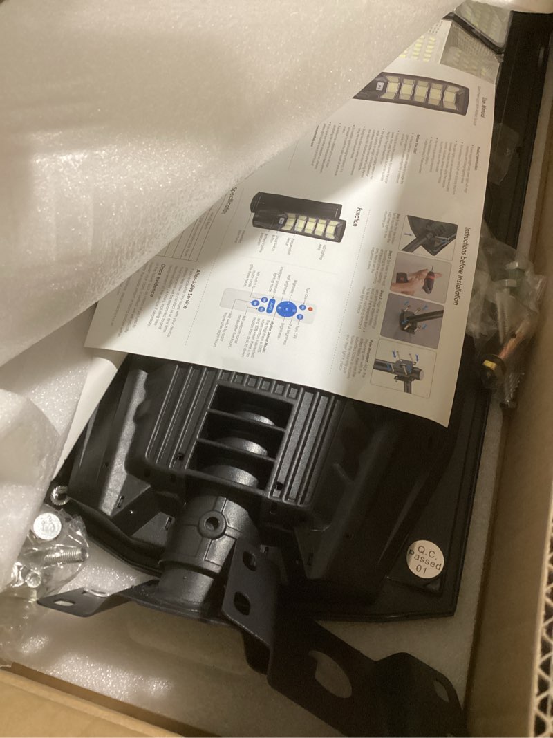 Condition photo showing Good Condition for 8000W Solar Street Lights Outdoor Waterproof, Large Solar Powered Commercial Parking Lot Lighting Dusk to Dawn, 7000K Motion Sensor Light with Remote Control & Mounting Arm, for Patio, Outside, 1 Pack 8000W Large 1 Pack