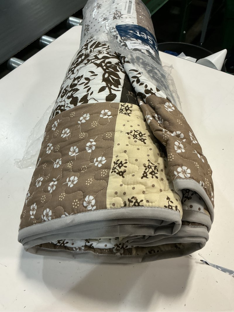 Condition photo showing Good Condition for mybedsoul patchwork quilt set queen size,3 pieces brown floral plaid patchwork reversible bedspread coverlet set for all season,summer soft microfiber bedding set queen 90"x96" queen khaki