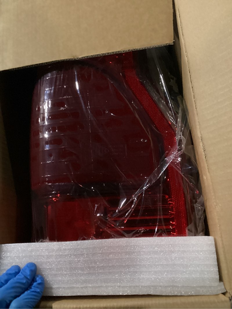 Condition photo showing New/Like New for Tail Lights With Blind Spot Compatible with Ford F250 F350 Super Duty 2020 2021 2022 Rear Taillights Taillamp Assembly Halogen Left Driver Side Halogen Left With Blind Spot