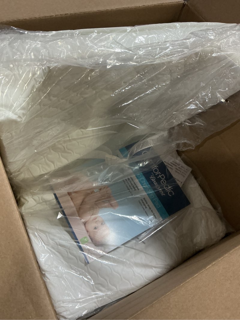 Condition photo showing Good Condition for Waterproof Baby and Infant Diaper Changing Pad, ComforPedic from Beautyrest, White