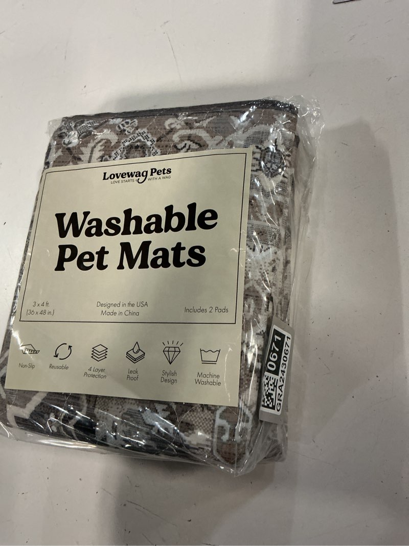 Condition photo showing New/Like New for LOVEWAG Washable Dog Pee Pads, 36" x 48", Waterproof, Non-Slip, Super Absorbent, Reusable Machine-Washable, 2-Pack (Caramel Creme) 36x48 Caramel Crème