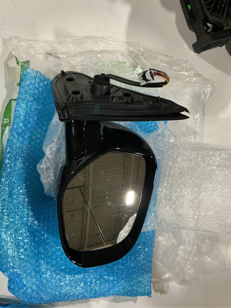 Condition photo showing Good Condition for right passenger side mirror suit for 2014-2021 mitsubishi outlander, rear mirror with power glass, heated, turn signal and electric folding (doesn't fit for outlander sport model, 9pins, black)