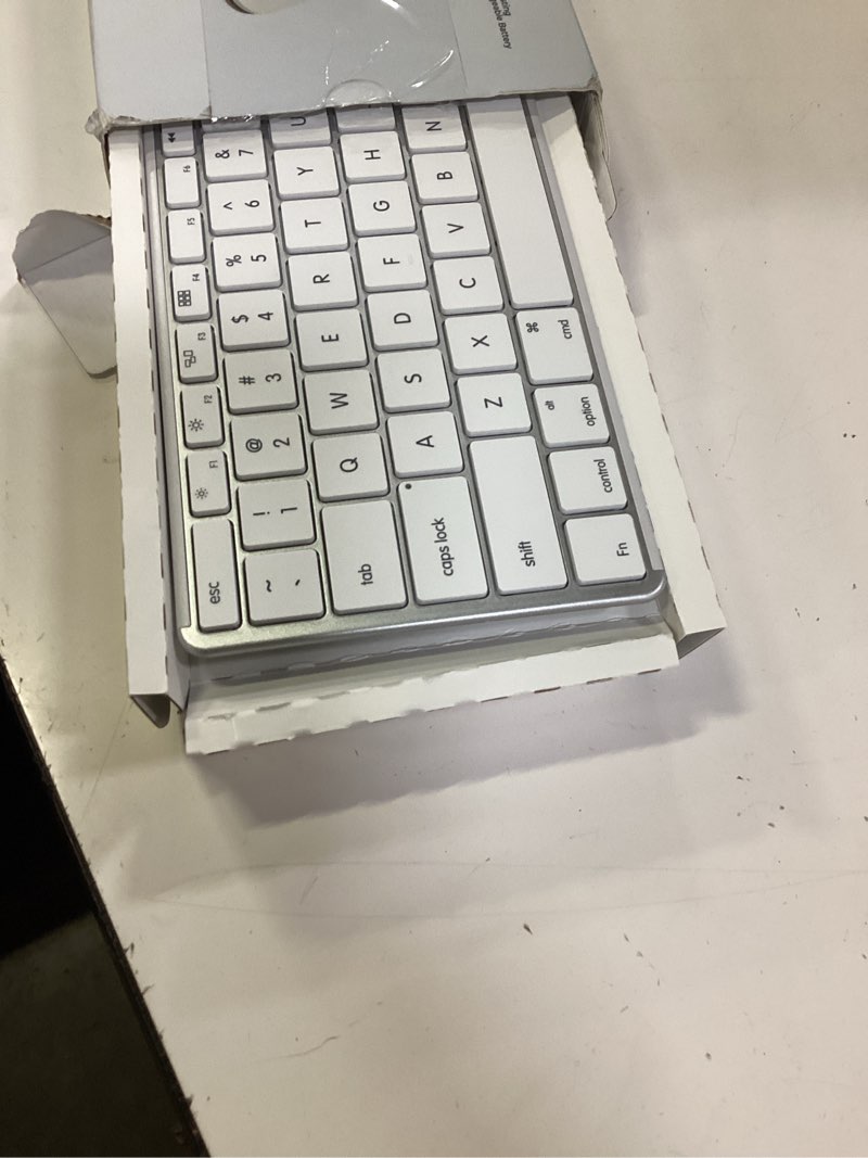 Condition photo showing Good Condition for seenda bluetooth keyboard and mouse combo for mac, skm64-2 rechargeable silent wireless keyboard mouse compact slim, 3 multi-device connection, compatible for mac macbook pro/air ipad, white silver