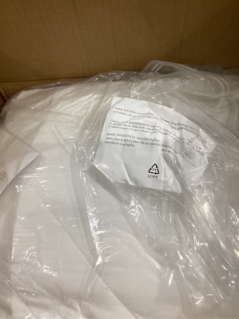 Condition photo showing Good Condition for Heated Mattress Pad Queen Size, Electric Mattress Pad Cover w/Dual Control 8 Heating Settings, Bed Warmer w/ 4 Auto Shut Off Settings, UL Certified, Deep Pocket, Machine Washable, White White - Diamond Queen