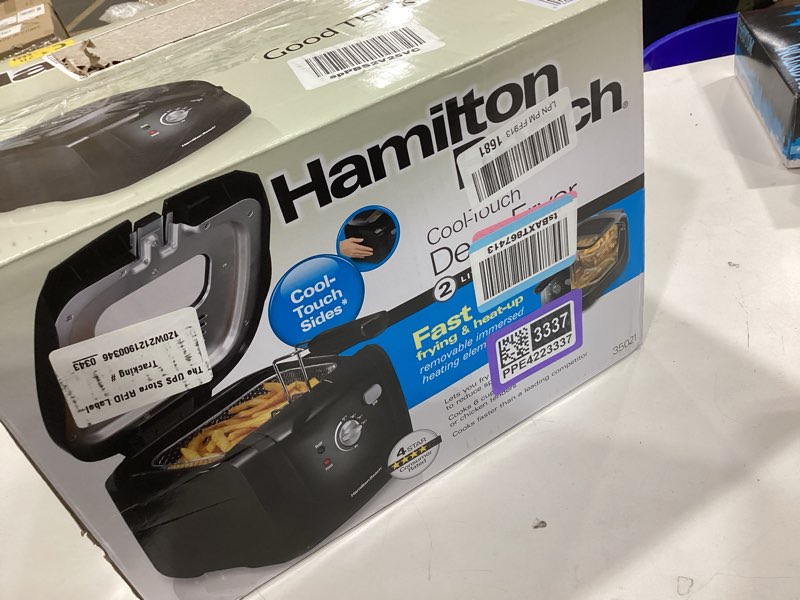 Condition photo showing Good Condition for hamilton beach cool touch electric deep fryer with basket and lid, 2 liters / 8 cups oil capacity, adjustable temperature, 1500 watts for fast heat-up, viewing window easy to clean, black (35021)