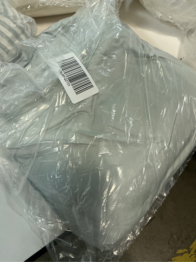 Condition photo showing Good Condition for bamboo fitted sheet set, queen, mist