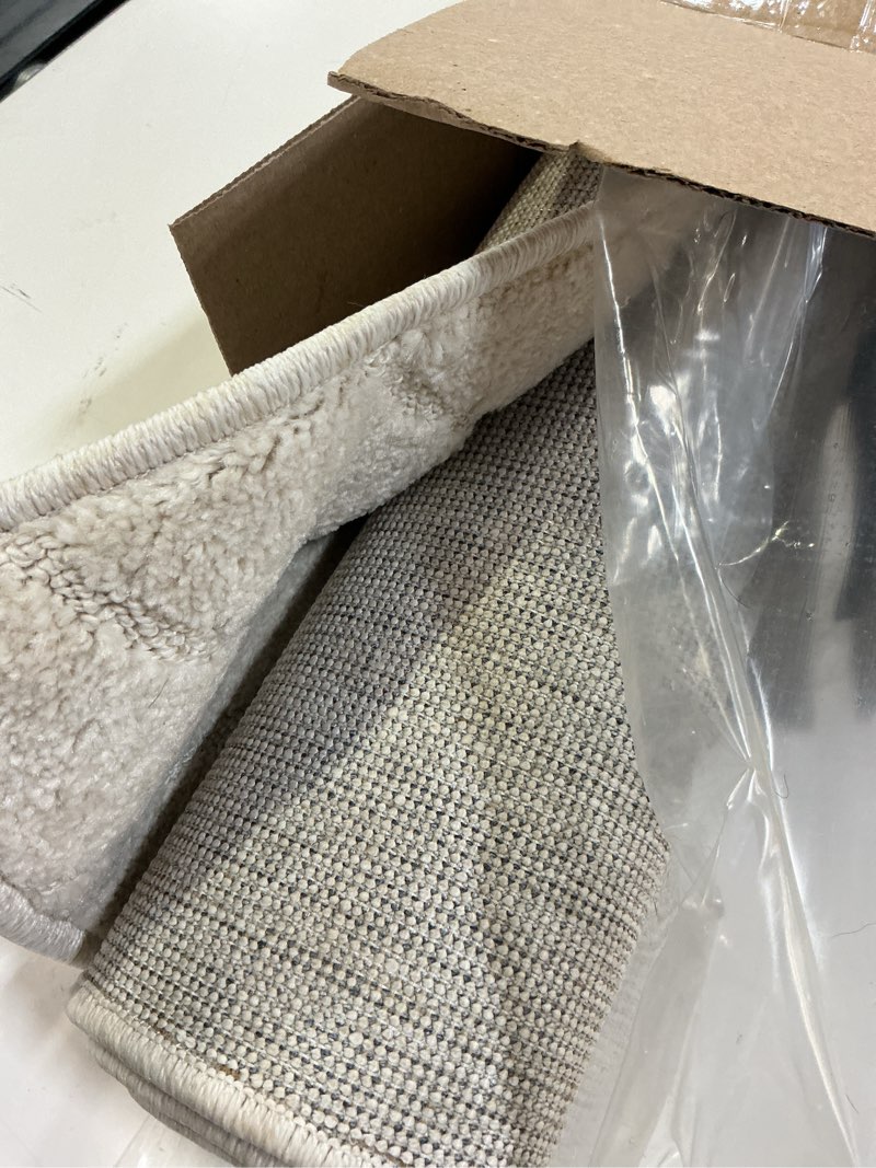 Condition photo showing Good Condition for luxe weavers modern geometric wave cream 2x3 area rug cream 2' x 3' (rectangular)