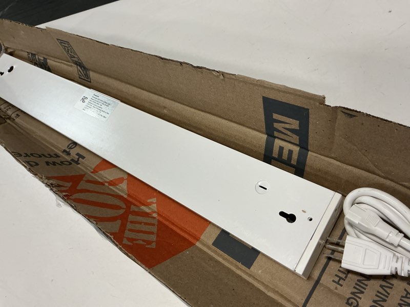 Condition photo showing Good Condition for Ensenior 32 Inch Hand Wave Motion Sensor LED Under Cabinet Lighting with Hardwired or Plug-in Installation, Dimmable Under Counter Lights with 2.4G Wireless Control for Kitchen, 5CCT, 120V, 18W 1100LM 1 Pack 32 Inch