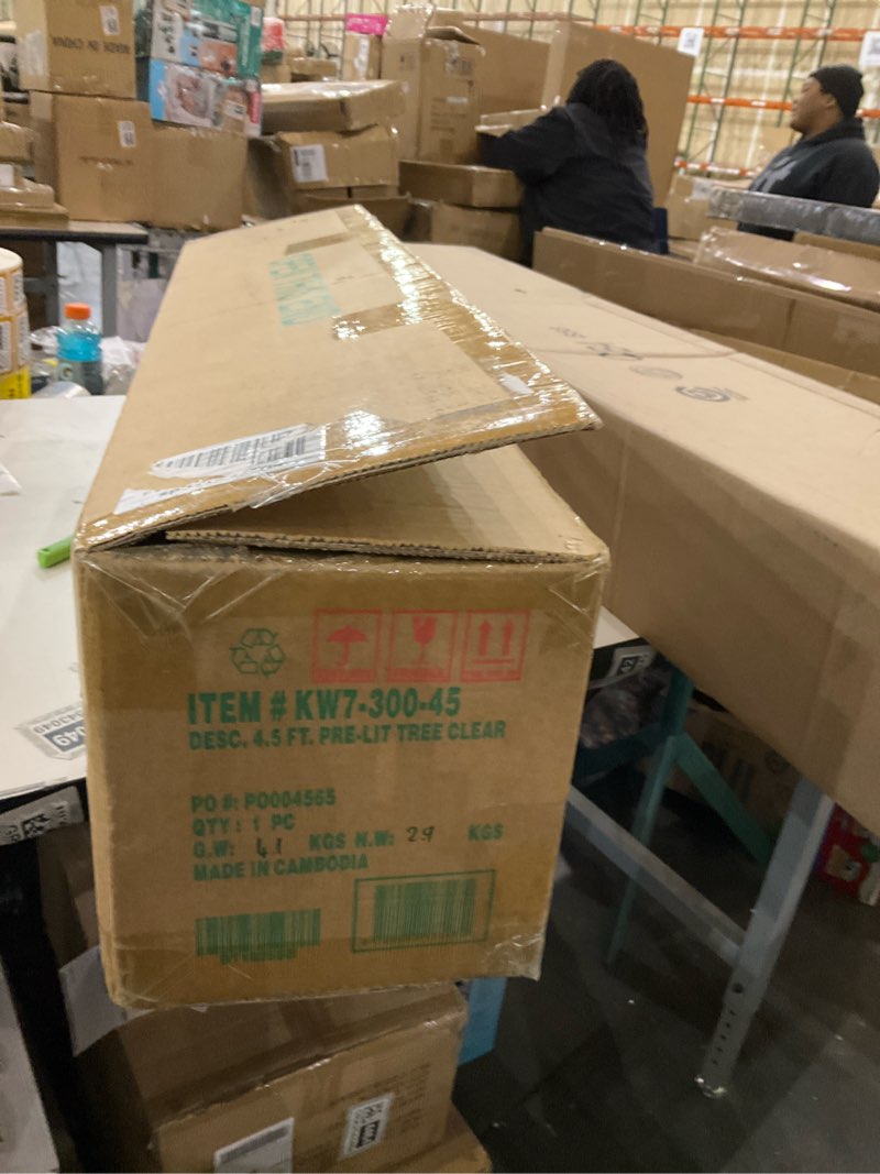 4.5Ft pre lit tree clear