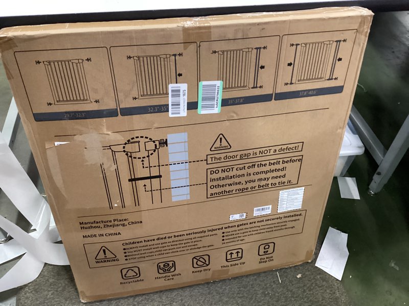 Condition photo showing New/Like New for Cumbor 29.7-40.6" Baby Gate for Stairs, Mom's Choice Awards Winner-Dog Gate for Doorways, Pressure Mounted Auto-Close Pet Gates for Dogs Indoor, Safety Child Gate with Easy Walk Thru Door, White White 29.7-40.6"W x 30.5"H