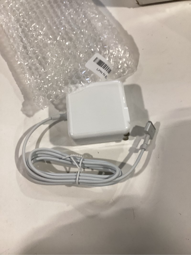 https://lotting-media.assets.bidfta.com/lotting_6c33fc8a-8160-41cc-8c58-37a30ca0b05c