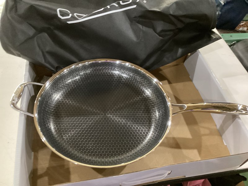 Condition photo showing New/Like New for Cooksy stainless nonstick hybrid 12 inch /30cm fry pan