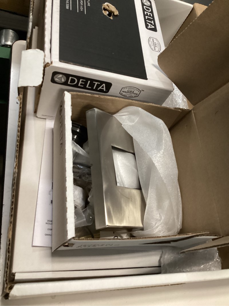 Condition photo showing Good Condition for Delta Modern 14 Series Square Rain Shower System Faucet Set, Rainfall Brushed Nickel Shower Head and Handle Set, Valve Trim Kit, 10 Inch, Spotshield Stainless 342701-SP