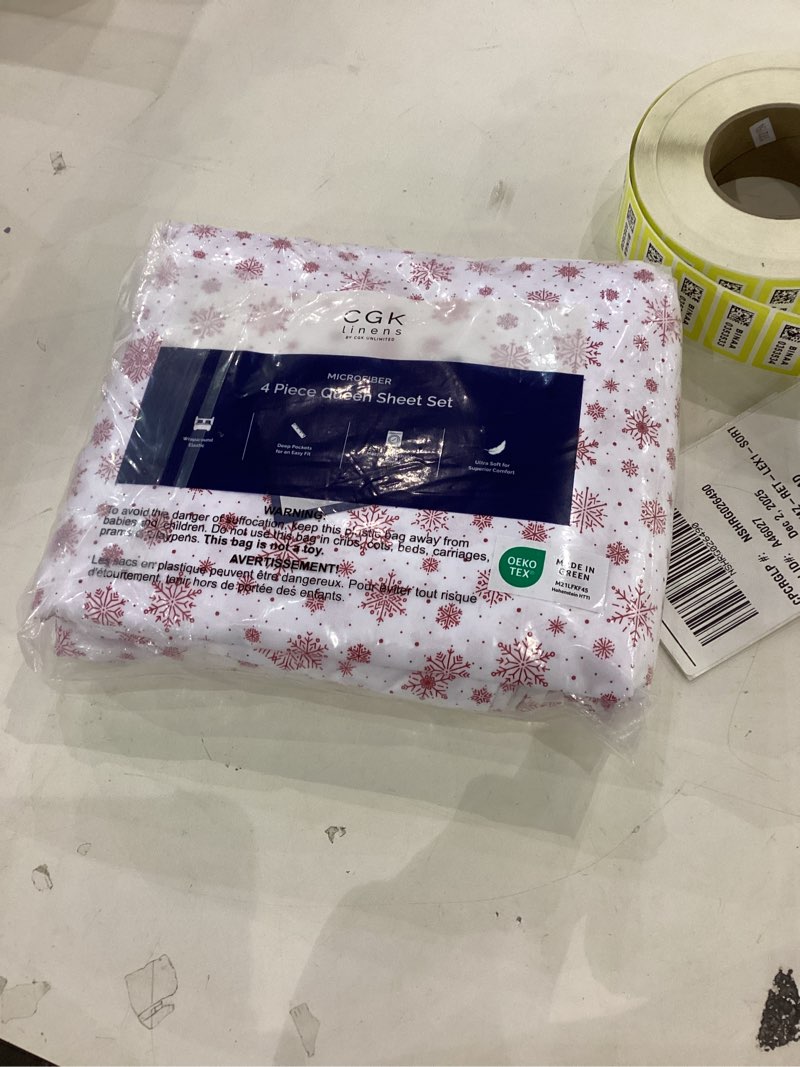 Condition photo showing New/Like New for Twin Christmas Red Snowflakes Sheet Set - Holiday Xmas Pattern Bedding Set - Deep Pockets - Snug Fit - 3 Piece - Wrinkle Free - Cooling Comfy Festive Winter Holiday Sheets for Women, Men, Kids & Teens 04 - Red Snowflakes Twin