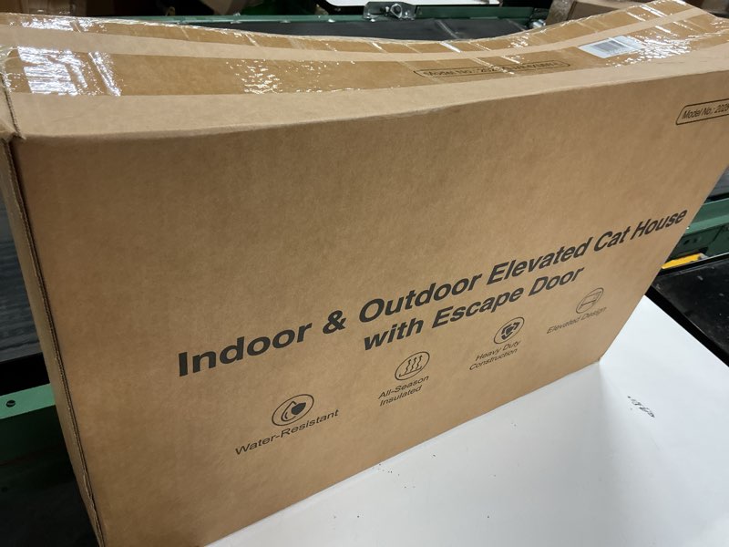 Condition photo showing New/Like New for outdoor heated cat house in winter,extremely insulated & weatherproof,elevated feral cat shelter with waterproof eaves & escape door for outside stray barn cat (green, l with cam) 28.0 26.2"l x 16.5"w x 18.5"h green