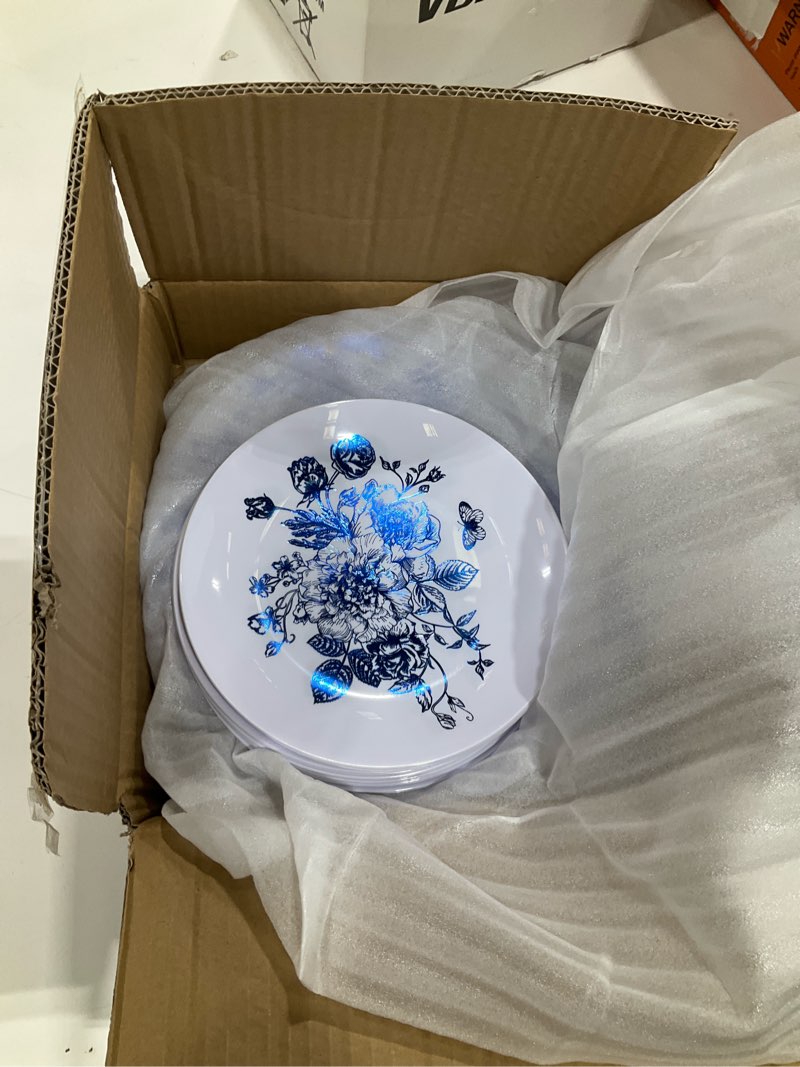 Condition photo showing Good Condition for 40Pcs Foil Blue and White Floral Plastic Plates Reusable Plate Chinoiserie Flower Dinner Dessert Plate for Home Party Supplies Table Decor ?Blue gold foil reflective?