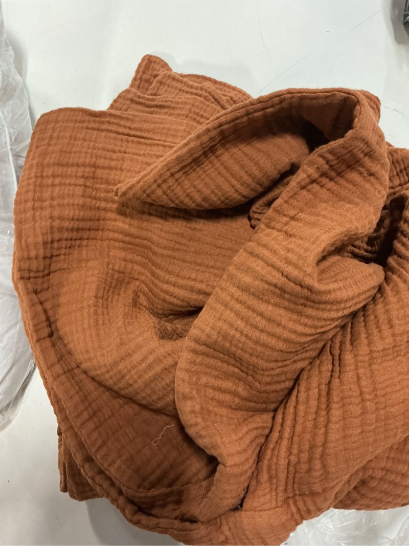 Condition photo showing Good Condition for organic cotton gauze blanket