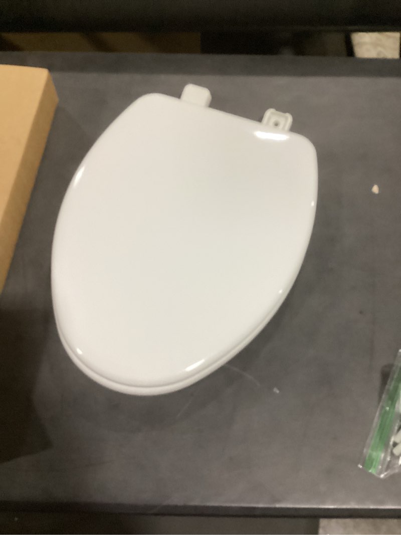 Condition photo showing Good Condition for mayfair linden slow close toilet seat, non slip heavy duty wood, easy install, elongated, white
