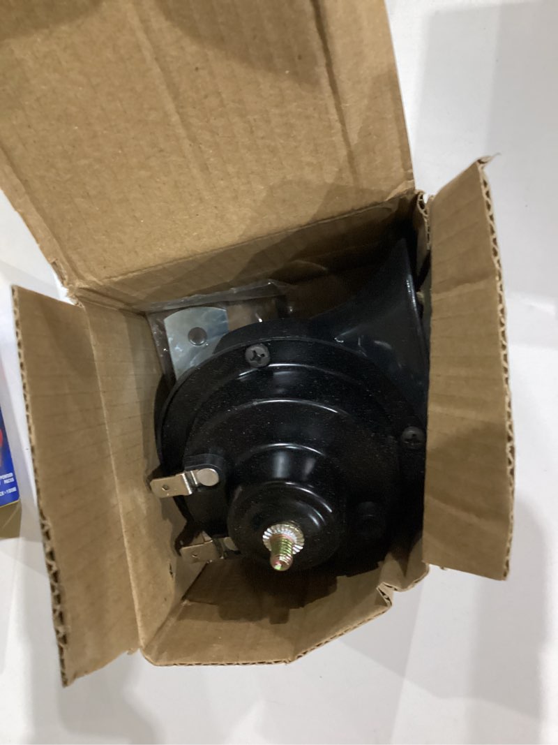 Condition photo showing Good Condition for truck train horns train horn for car, 12-volt electric snail waterproof high-pitch dual horns, suitable for car, truck, motorcycle modification, bicycle and boat accessory loud car horn (black)