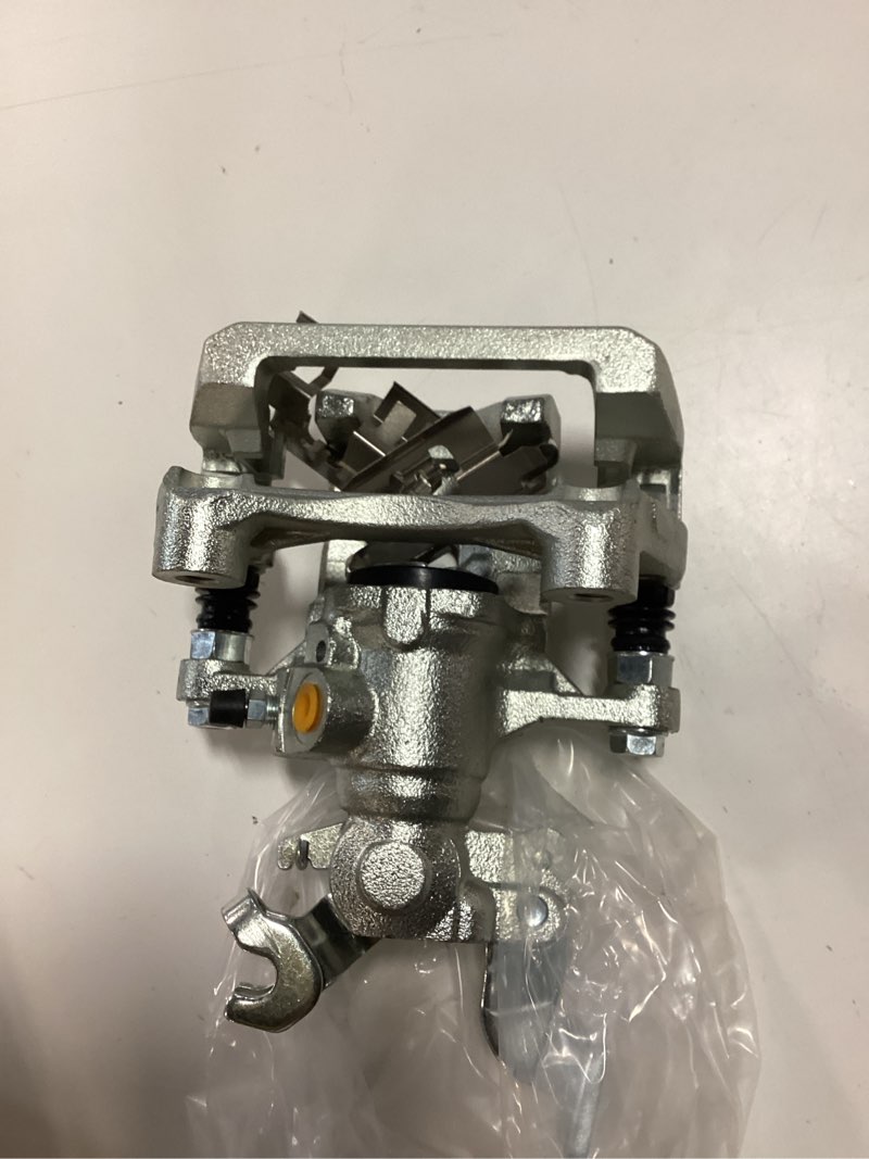 Condition photo showing Good Condition for adigarauto rear right brake caliper w/bracket for 2006-2012 ford fusion 2007-2012 lincoln mkz 2006 z