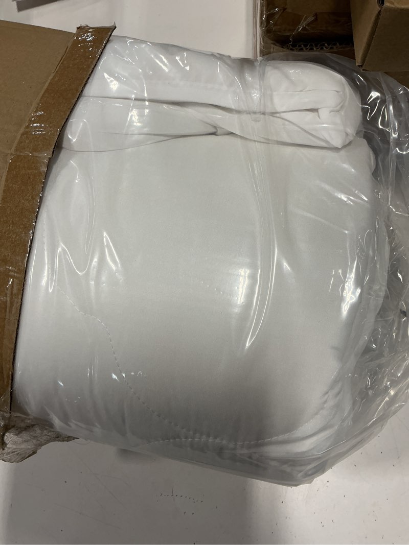 Condition photo showing New/Like New for matbeby twin xl mattress pad - cooling breathable mattress topper, quilted fitted mattress protector, pillow top mattress cover with 8-21" deep pocket, soft, machine washable, white, twin extra long white - checkered twin xl