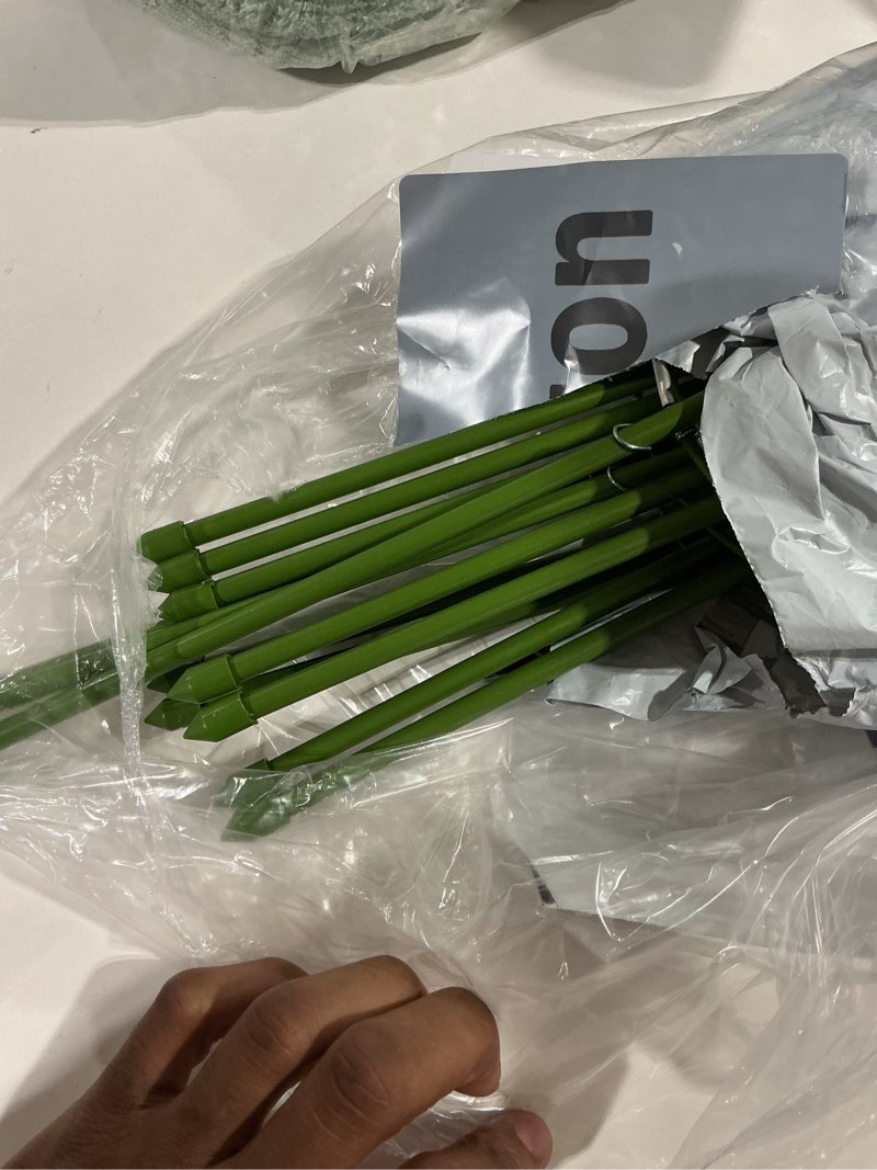Condition photo showing Good Condition for 4 pack tomato cage for garden plant support, 18 inches small tomato cages tomato trellis with adjustable rings, plant stakes for peony support, tomato stakes rings for climbing plants