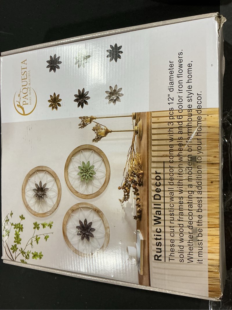 Condition photo showing New/Like New for Paquesta 3 Piece Round Farmhouse Wall Decor with 6 Piece Interchangeable Flowers 12'' Medallion Wood