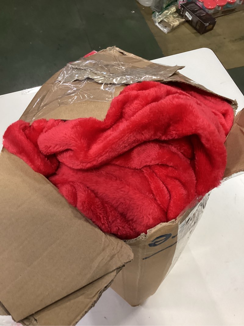 Bedsure Fleece Blankets King Size Red - Bed Blanket Soft Lightweight Plush Cozy Fuzzy Luxury Microfiber, 108x90 inches Red King (108\" x 90\")