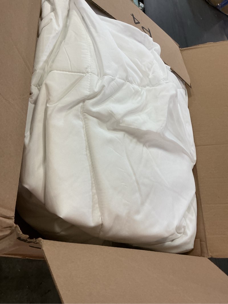 Condition photo showing As Is for downcool comforters oversize king size, white all season duvet, lightweight quilt, down alternative hotel comforter (white, oversize king 116x98 inches) lightweight comforter oversized king white