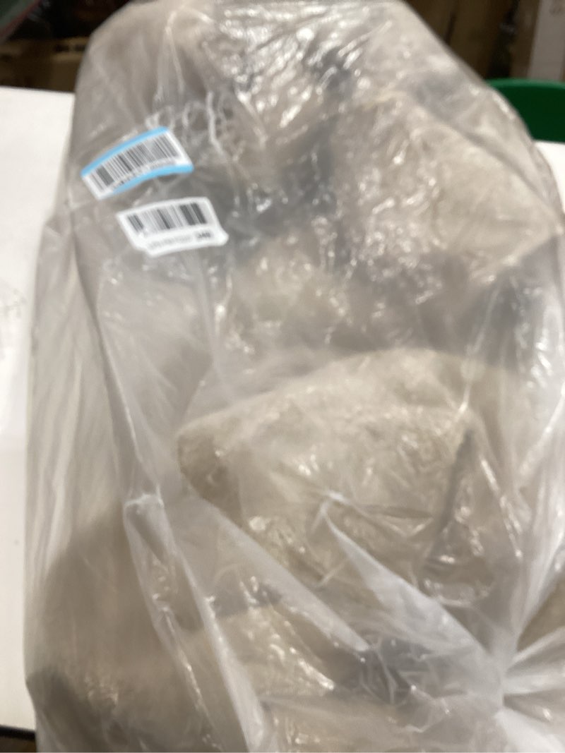 Condition photo showing Good Condition for White Classic Luxury Bath Towels Set of 4 Large - 700 GSM Turkish Cotton Ultra Soft Bath Towels 27x54 | Highly Absorbent and Quick Dry | Hotel Towels for Bathroom Luxury, Plush Shower Towels, White 01: White