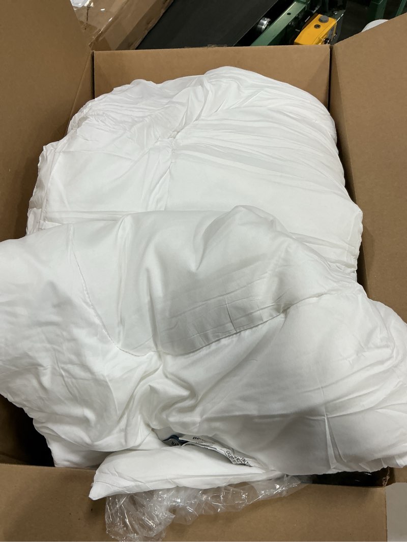Condition photo showing As Is for Bedsure Comforter Duvet Insert - Quilted Comforters Queen Size, All Season Duvet, GentleSoft Down Alternative Bedding, with 8 Tabs, Gifts for Women/Men, White, Queen 88 x 88 Inches White Queen