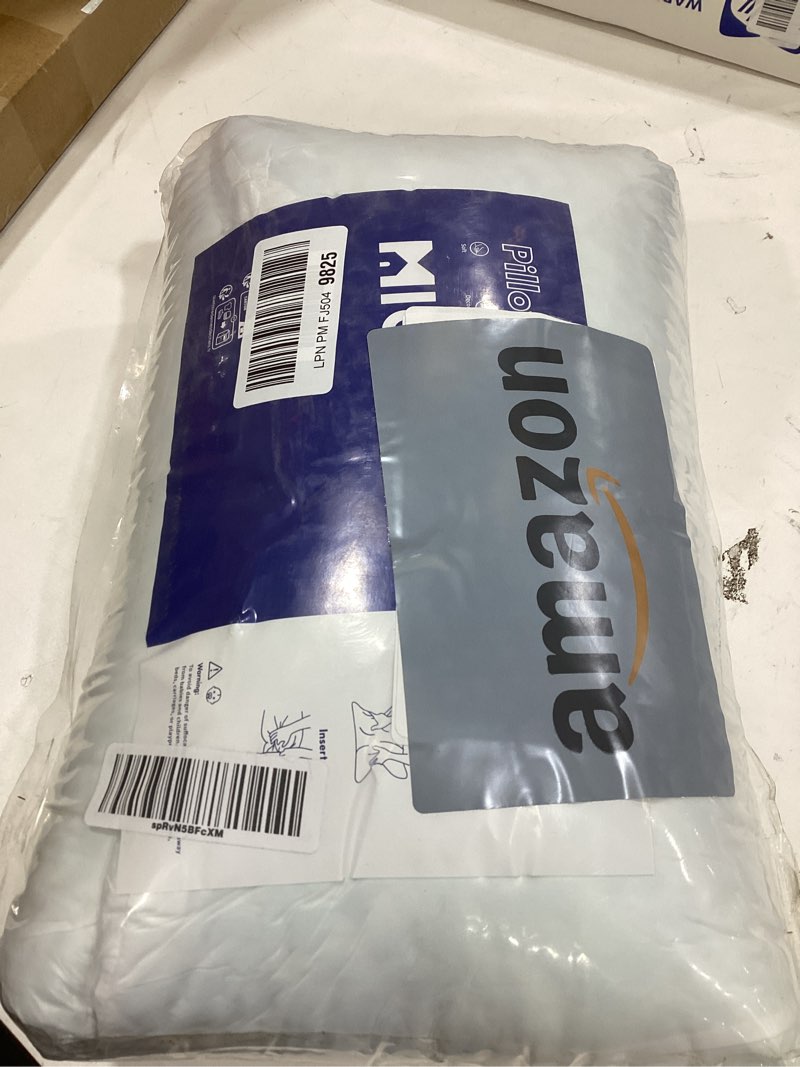 Condition photo showing New/Like New for MIULEE 18 x 18 Pillow Inserts - Pack of 4 Water Resistant Shredded Memory Foam Outdoor Pillows - Decorative Premium Pillow Forms Stuffer for Couch Patio Furniture Living Room 4 18x18 Inch