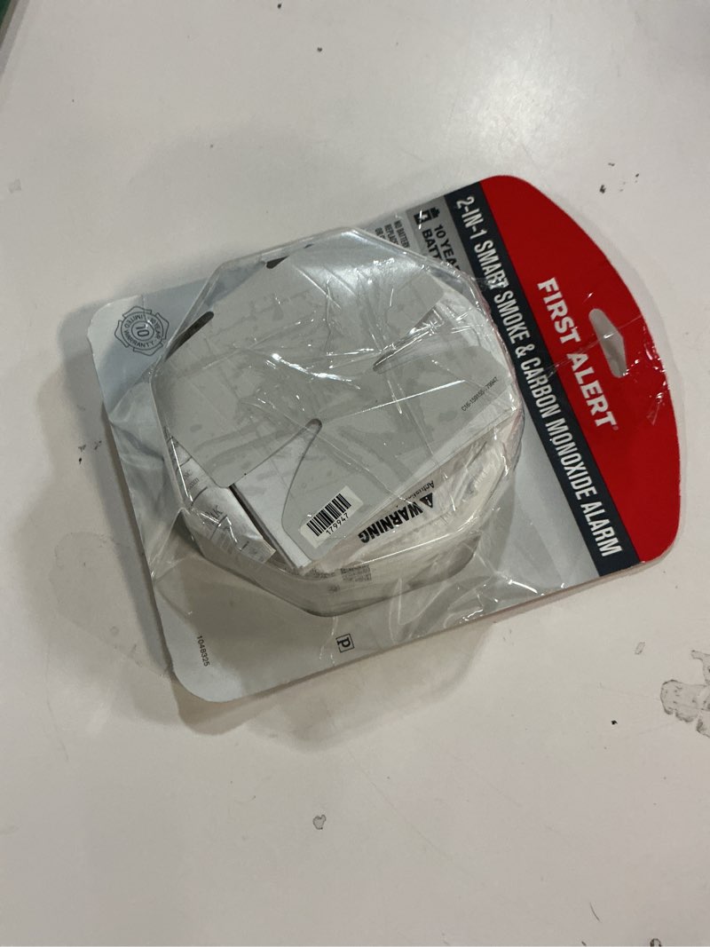 Condition photo showing Good Condition for new 2025 first alert smco410 z-wave battery-powered smoke detector & carbon monoxide alarm, works with ring alarm base station, single pack, white precision detection