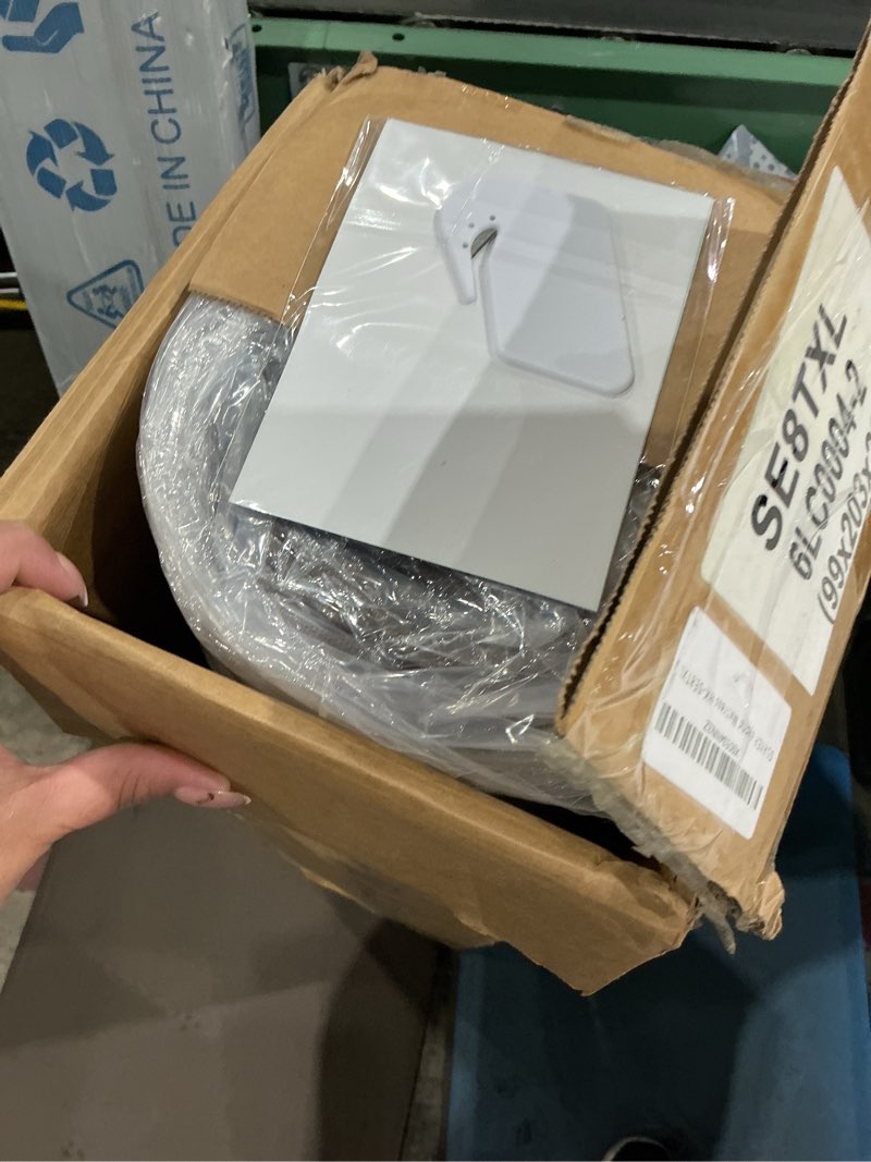 Condition photo showing New/Like New for Untitled Item
