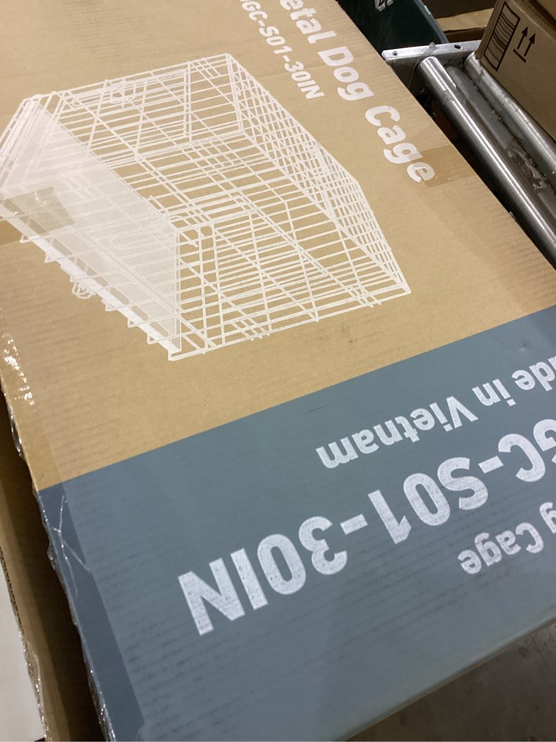 Metal dog crate