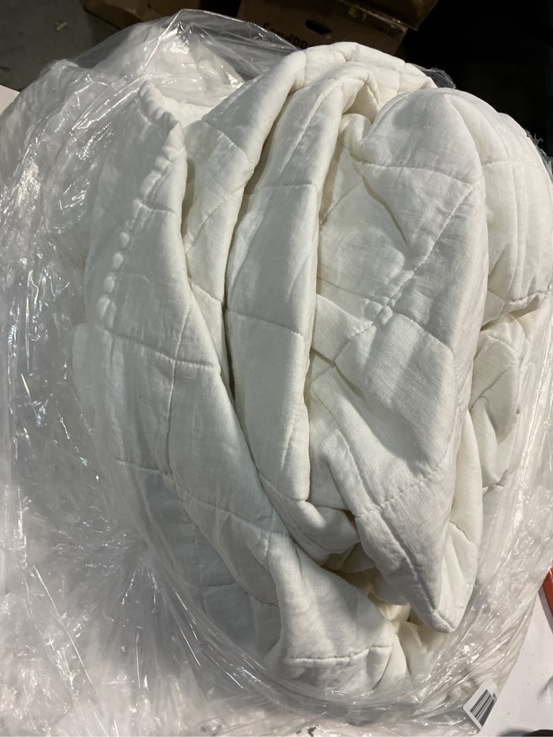 Condition photo showing As Is for quince european linen box quilt, king/cal king, white