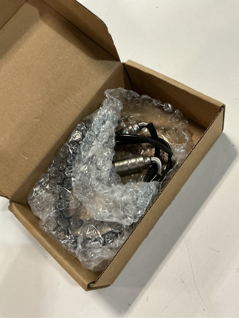 Condition photo showing Good Condition for 2pcs upstream and downstream oxygen o2 sensor for 2001-2005 civic l4-1.7l cng oe#234-4092,234-4123