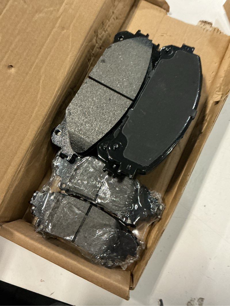 Condition photo showing As Is for front rear ceramic brake pads replacement for 2010-2015 for lexus rx350,2010-2015 for lexus rx450h,2014-2019 for toyota highlander,2011-2019 for toyota sienna d1324&d1391