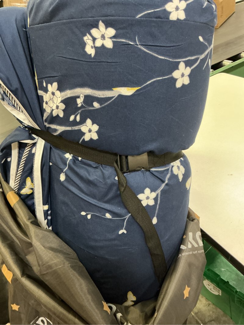 Condition photo showing Good Condition for MAXYOYO Navy Floral Printed Japanese Floor Mattress Rustic Style Futon Mattress Foldable Bed Roll Up Camping Mattress Floor Lounger Bed Couches and Sofas Mattress Topper Full Size Full Navy Floral