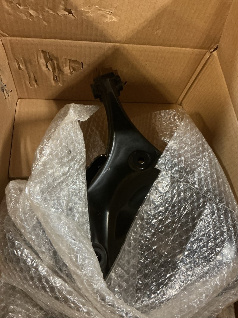 Condition photo showing New/Like New for rear lower left + right side suspension control arm kit for nissan altima 2013-2018 / maxima 2016-2021 oem#551b0-3ta0d 551b1-3ta0c arm(set)