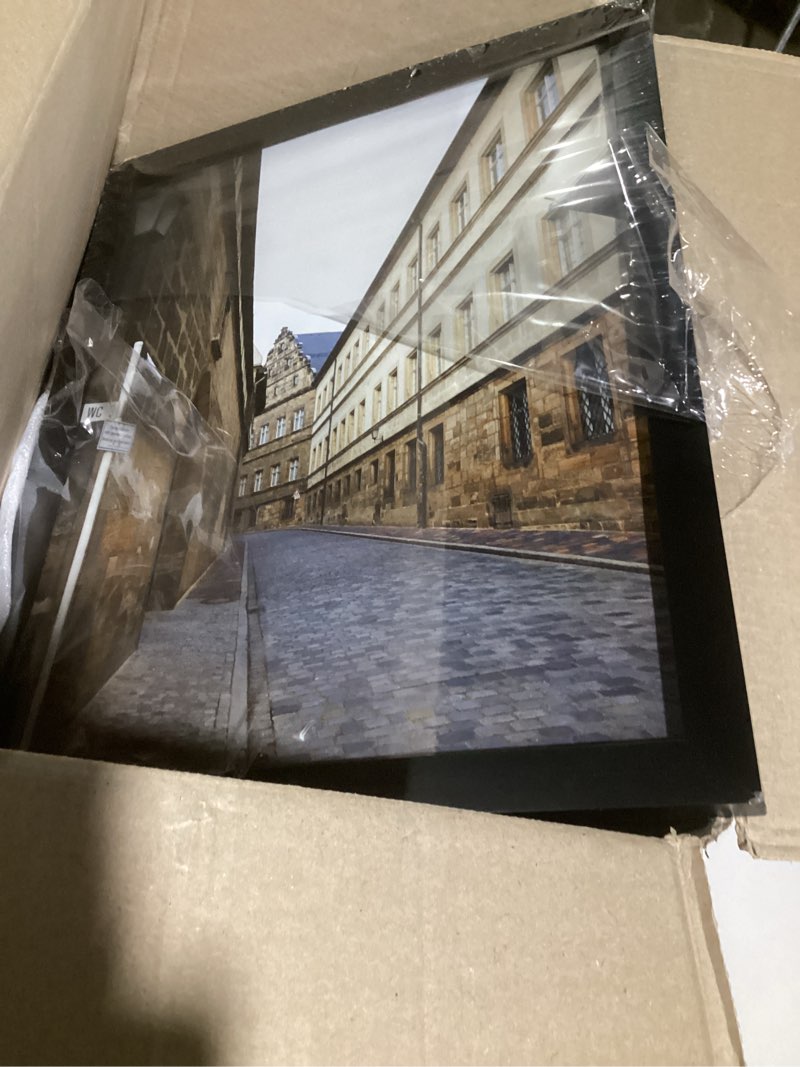 Condition photo showing Good Condition for Golden State Art, 16x24 Solid Wood Black Picture Frame, Tempered Glass - Horizontal and Vertical for Wall Display - Great for Wedding Photos, Family Portraits, Posters, 1 Pack 16x24 (1 Pack) Black