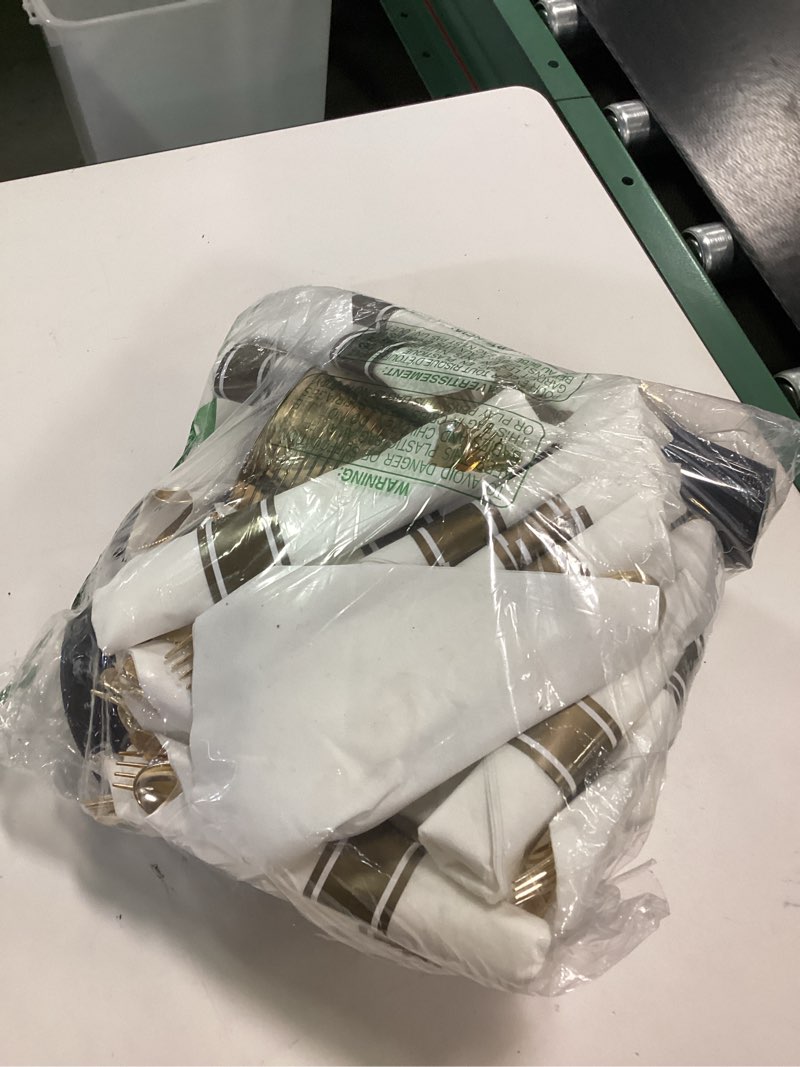 https://lotting-media.assets.bidfta.com/lotting_6cf2ffe7-ba59-4a7b-b2f9-ce3beea6b9b6
