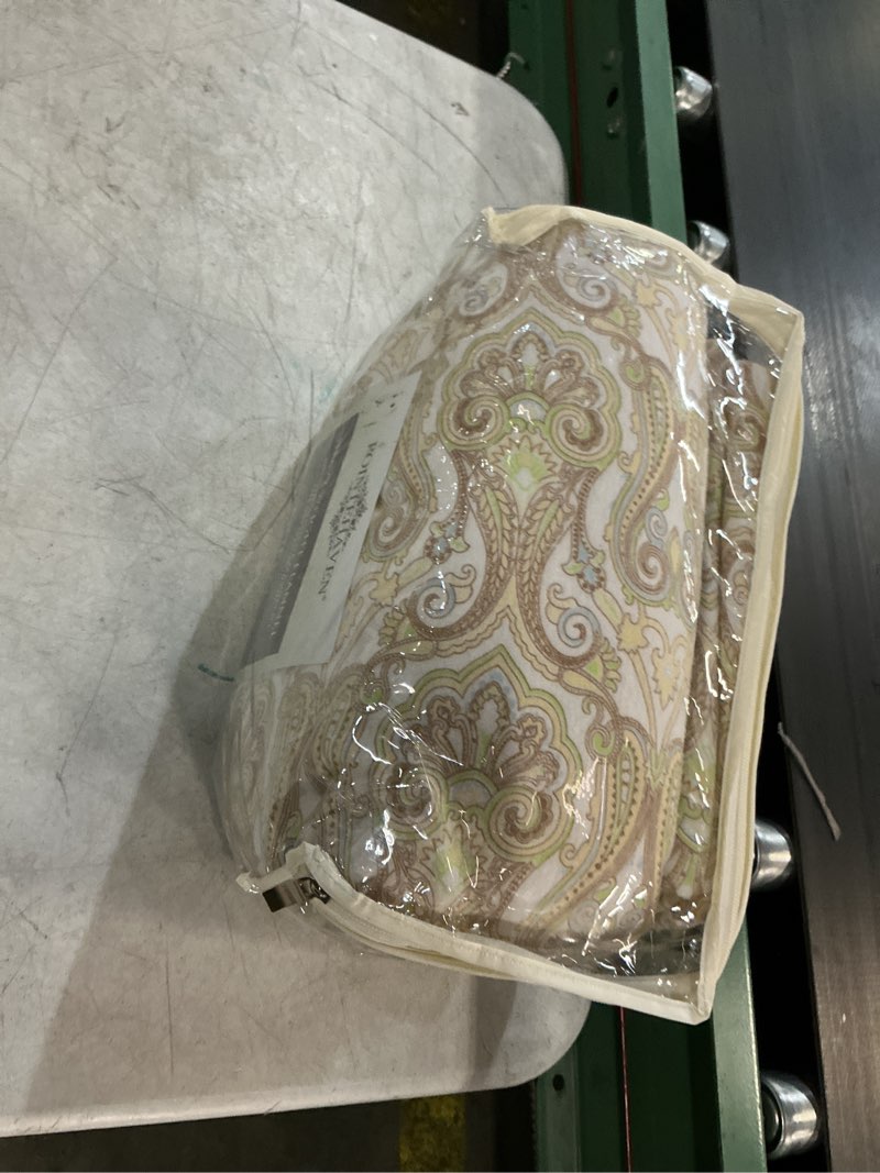 Condition photo showing Good Condition for pointehaven flannel 170 gsm sheet set,queen paisley paisley queen