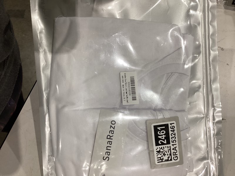 Condition photo showing New/Like New for Cotton Short Sleeve T Shirts for Women Basic Tee Tshirts Plain Casual Summer Tops Small Black