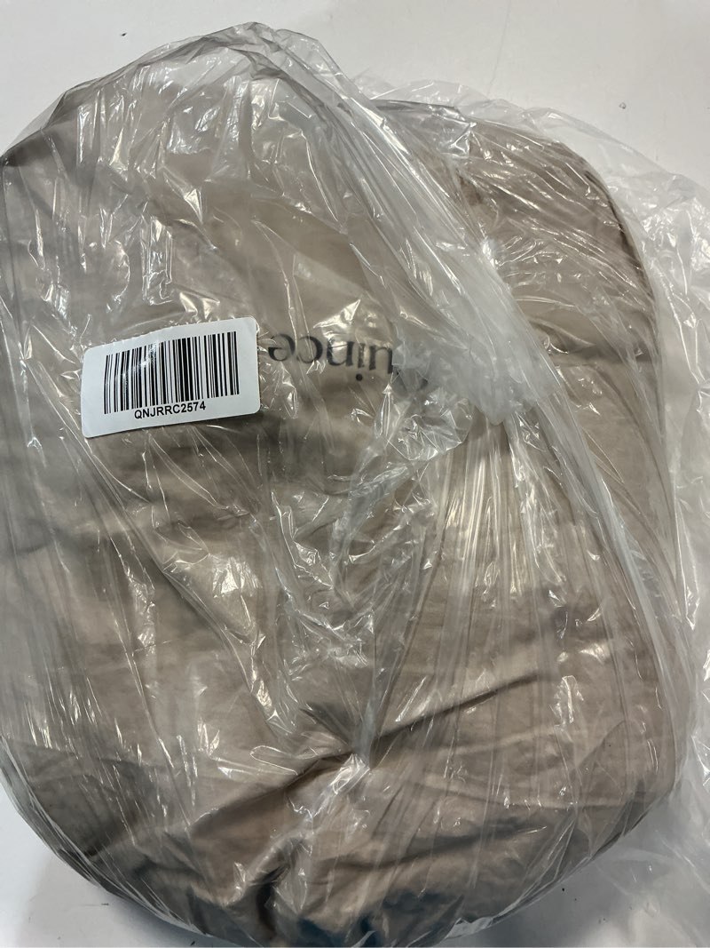 Condition photo showing Good Condition for organic luxe honeycomb duvet cover set, full/queen, sand
