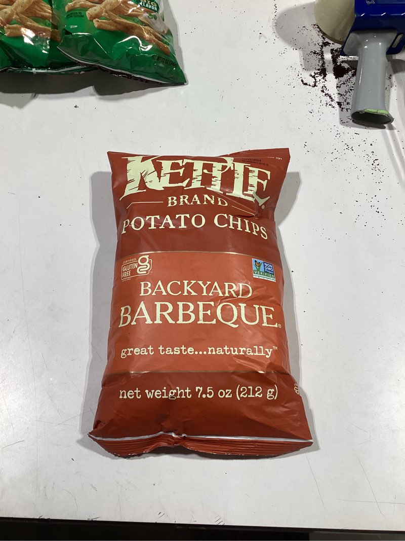 Condition photo showing New/Like New for Kettle Brand Backyard Barbeque Kettle Potato Chips, Gluten-Free, Non-GMO, 7.5 oz Bag Backyard Barbeque 7.5 Ounce (Pack of 1)