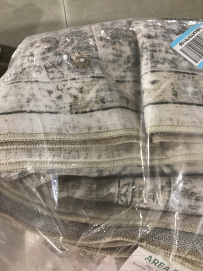 Condition photo showing Good Condition for Lahome Boho Machine Washable Rugs - 5x7 Area Rug for Living Room Throw Lightweight Large Rugs for Bedroom Non-Slip Low-Plie Diniing Room Rug, Oriental Distressed Print Floor Carpet for Office Nursery