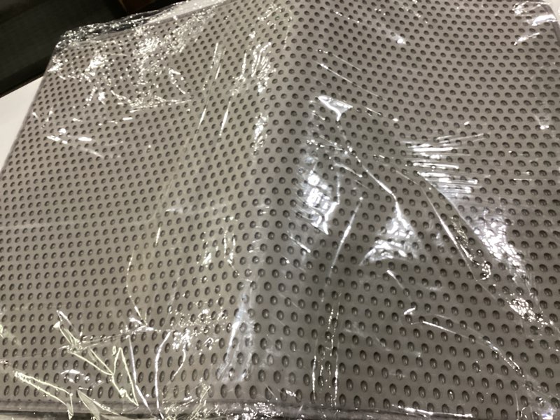 Condition photo showing Good Condition for cat litter mat xl or large – waterproof double layer trap design – soft eva, urine-resistant, easy to clean – litter catcher rug for under litter box – anti-tracking, non-slip pad for cats (grey, l)